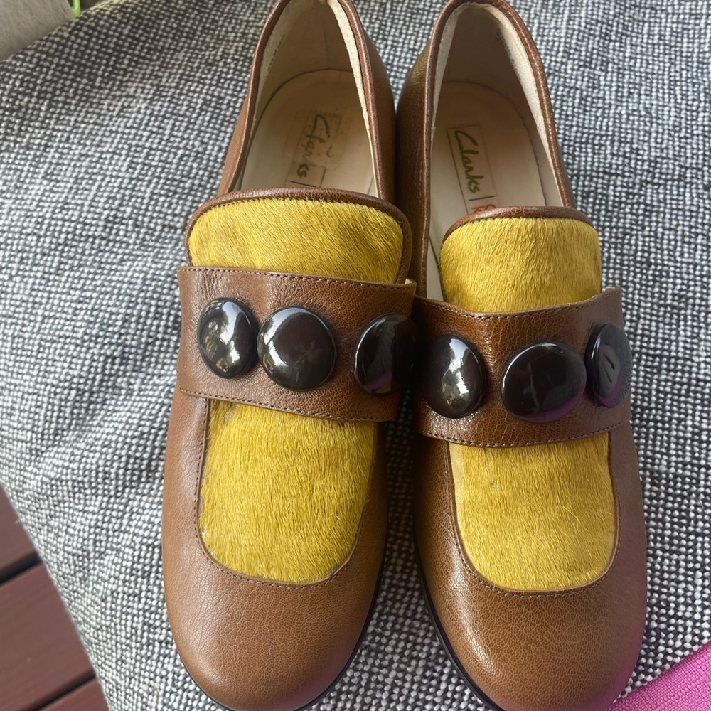 Orla Kiely Brown and Yellow Flats